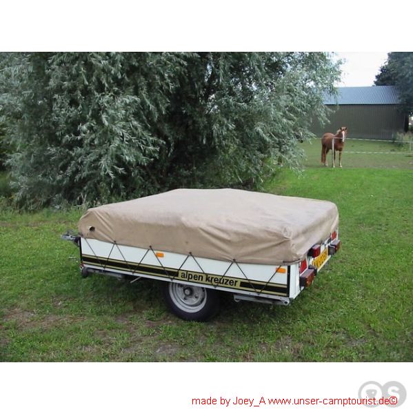 Hier kann ich Ihnen noch eine Bilderserie von dem baugleichen Alpenkreuzer Duet vorstellen, die mir freundlicherweise Joey_A zur Verf�gung gestellt hat.